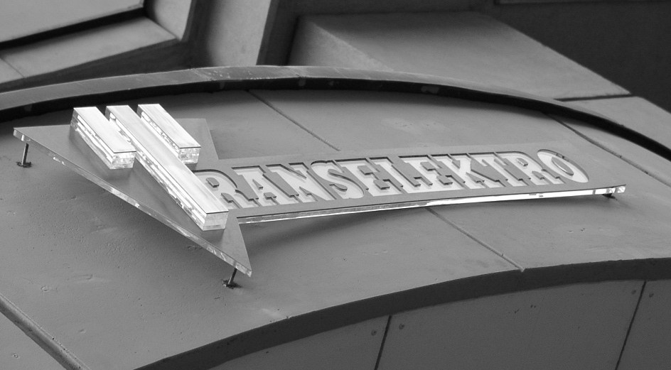 Ganz TE plasztikus tabla.JPG